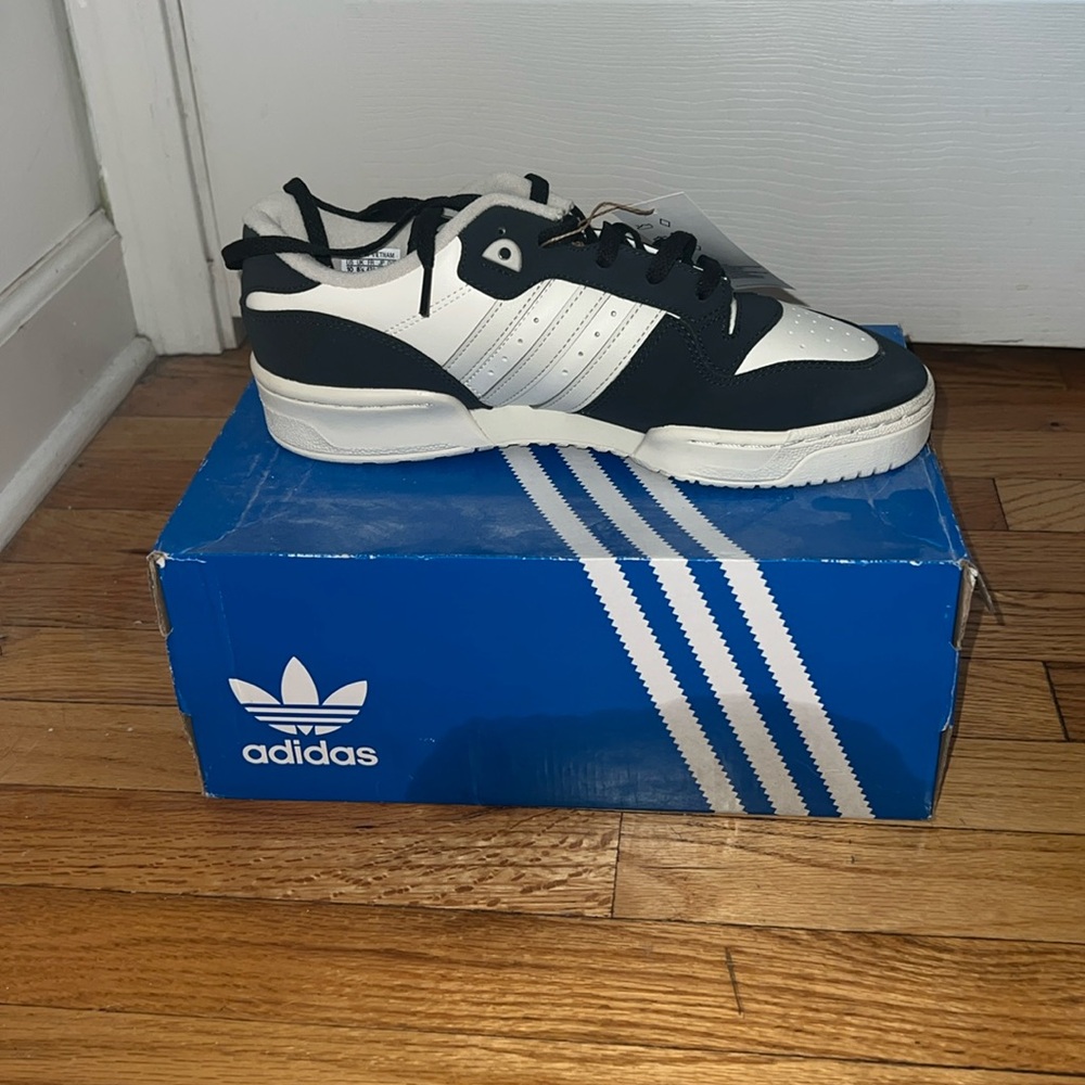 Adidas Rivalry Low - Picture 2 of 6